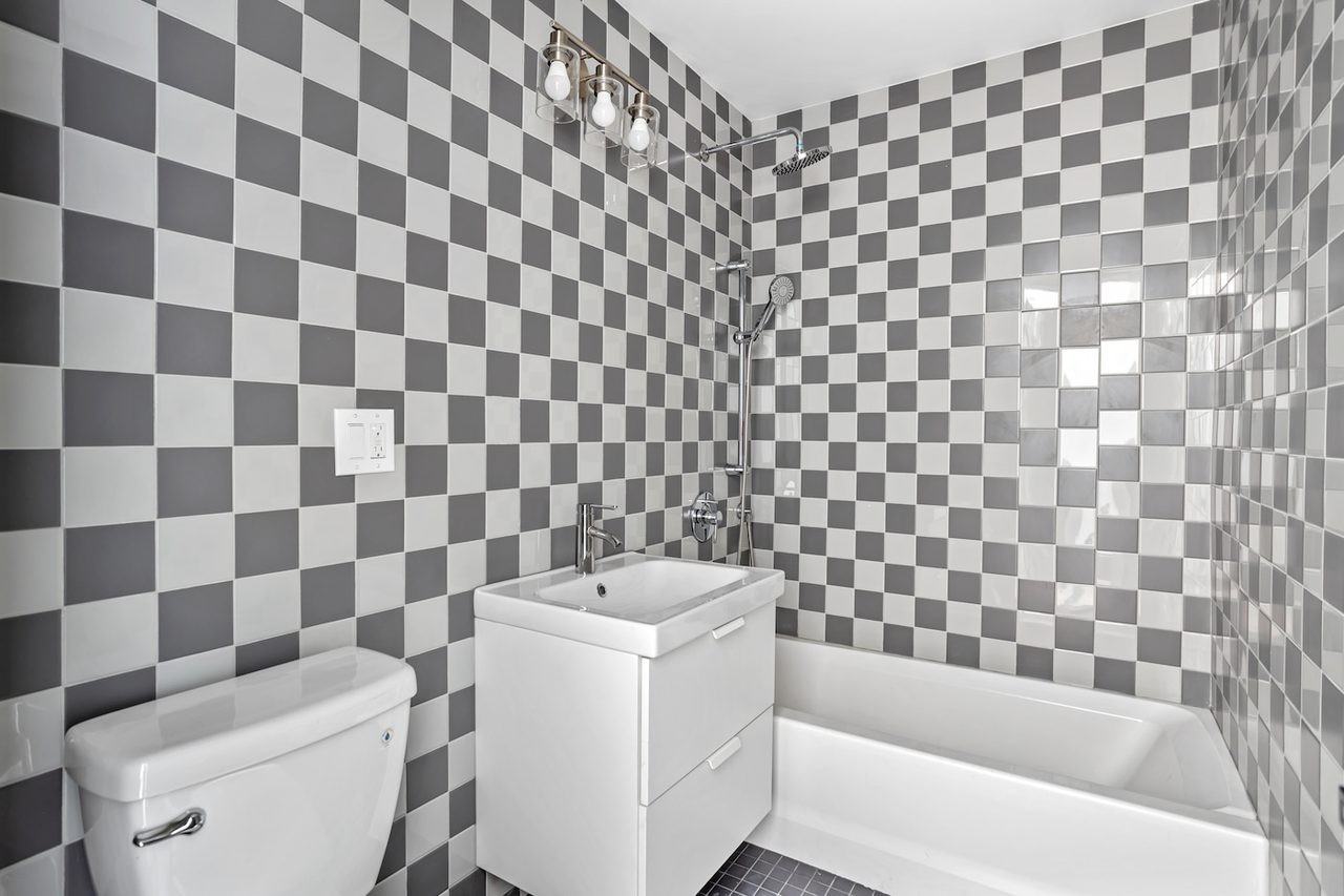 537 Edgecombe Ave, New York, NY 10032 #2 - Photo 6 of 6