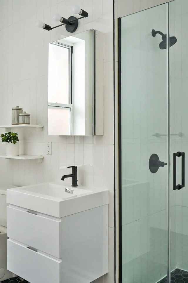 854 Hancock St #2 - Photo 5 of 5