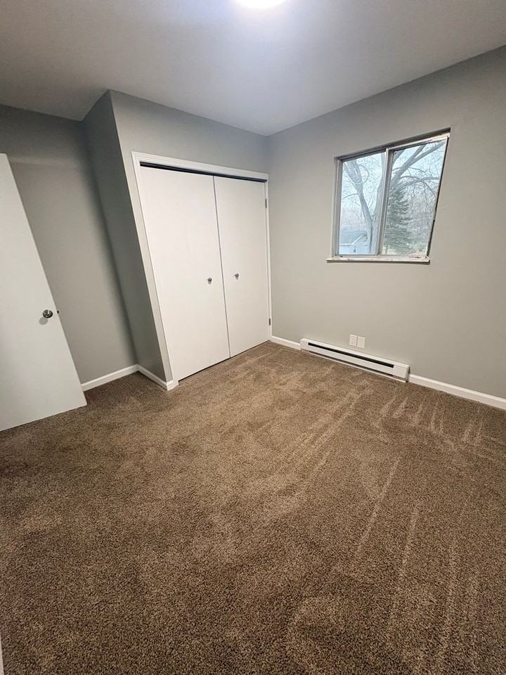 Park Manor - Photo 4 of 25