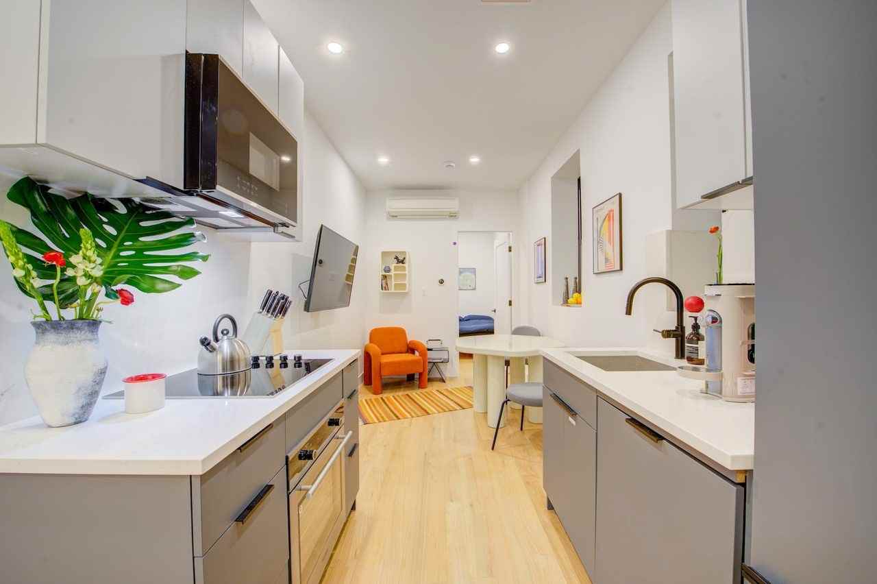 246 W 108th St, New York, NY 10025 #1 - Photo 5 of 9