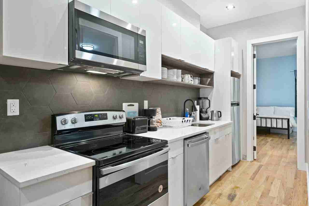 780 Lafayette Ave, Brooklyn, NY, 11221 #7 - Photo 4 of 11