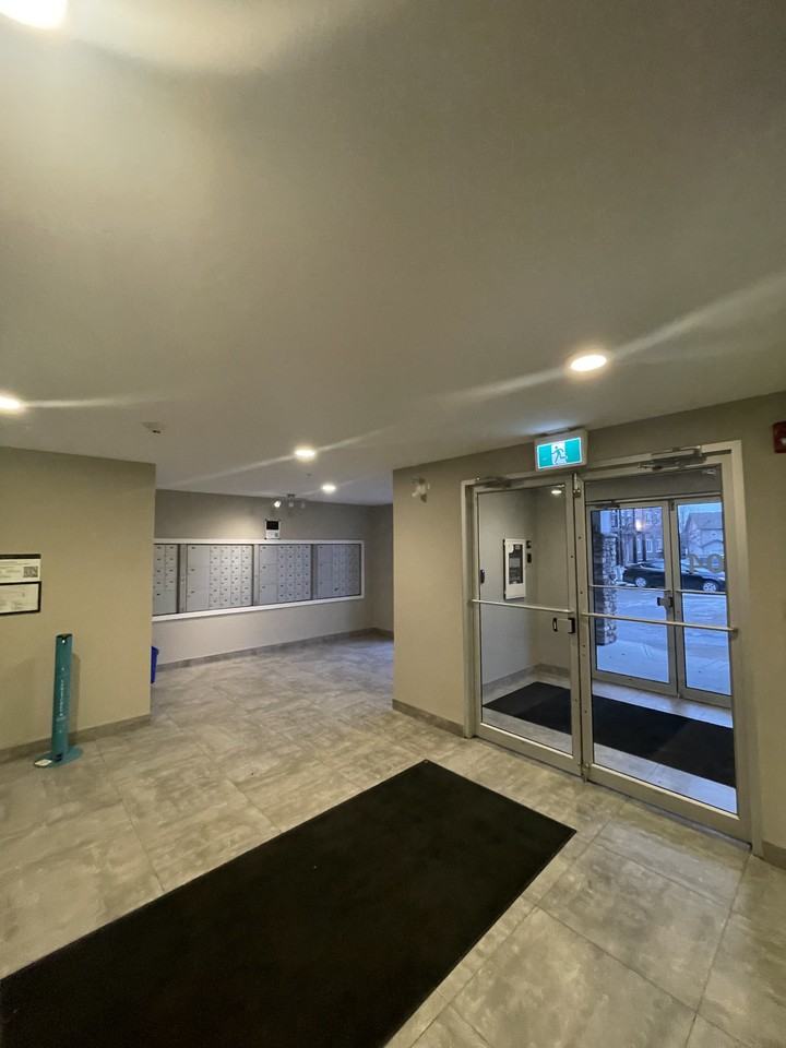 211 5404Ave Sw - Photo 3 of 18