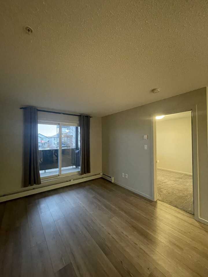 211 5404Ave Sw - Photo 6 of 18