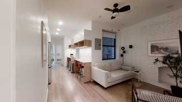 featured image of 424 West 47th St, New York, NY 10036 #4