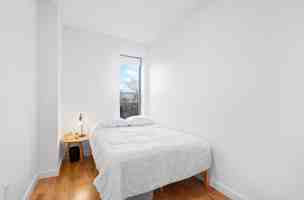 featured image of 340 Clifton Pl #4