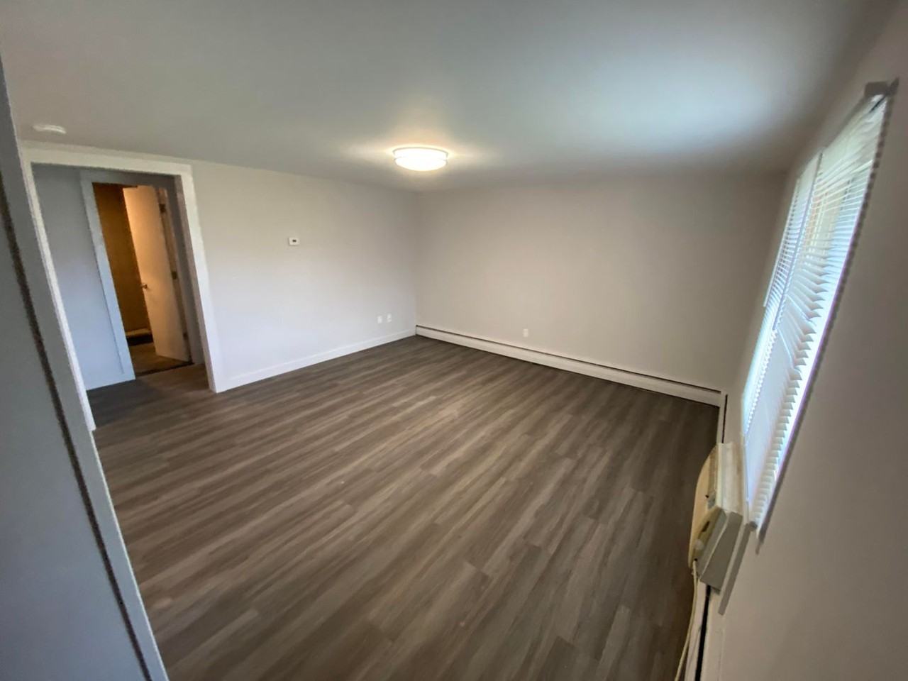 501 Lake Terrace - Photo 5 of 10