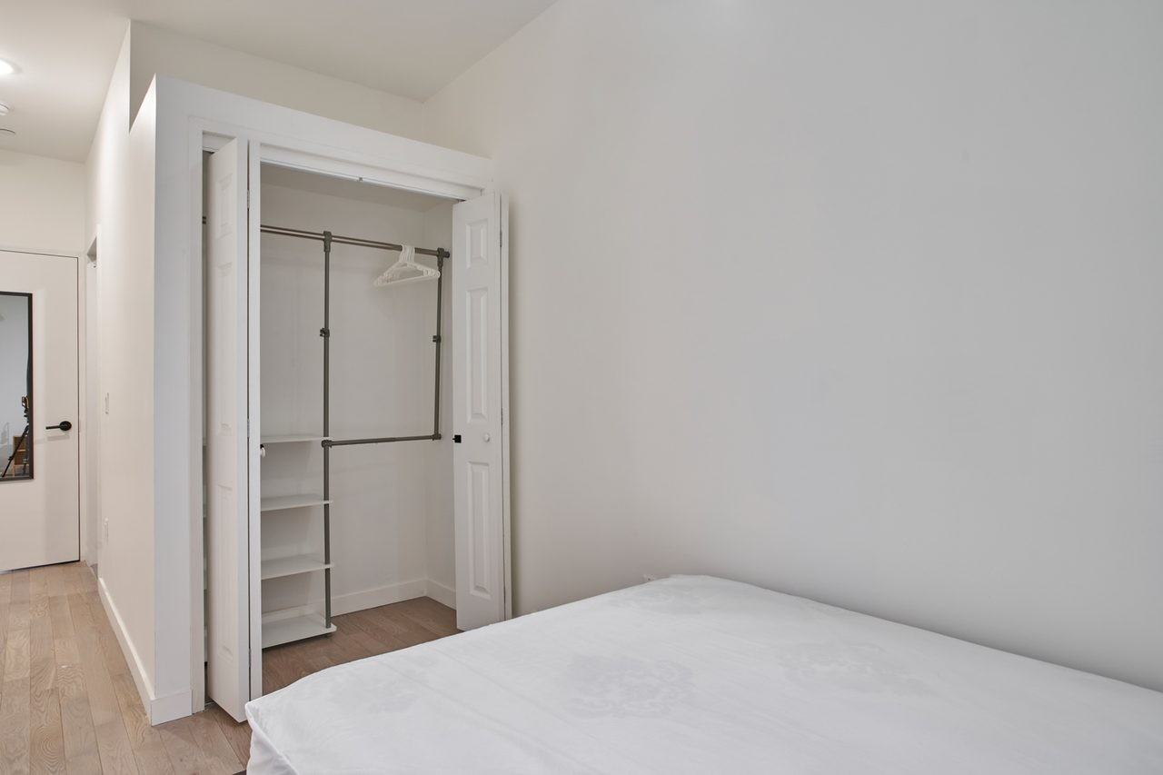 424 West 47th St, New York, NY 10036 #4 - Photo 4 of 13