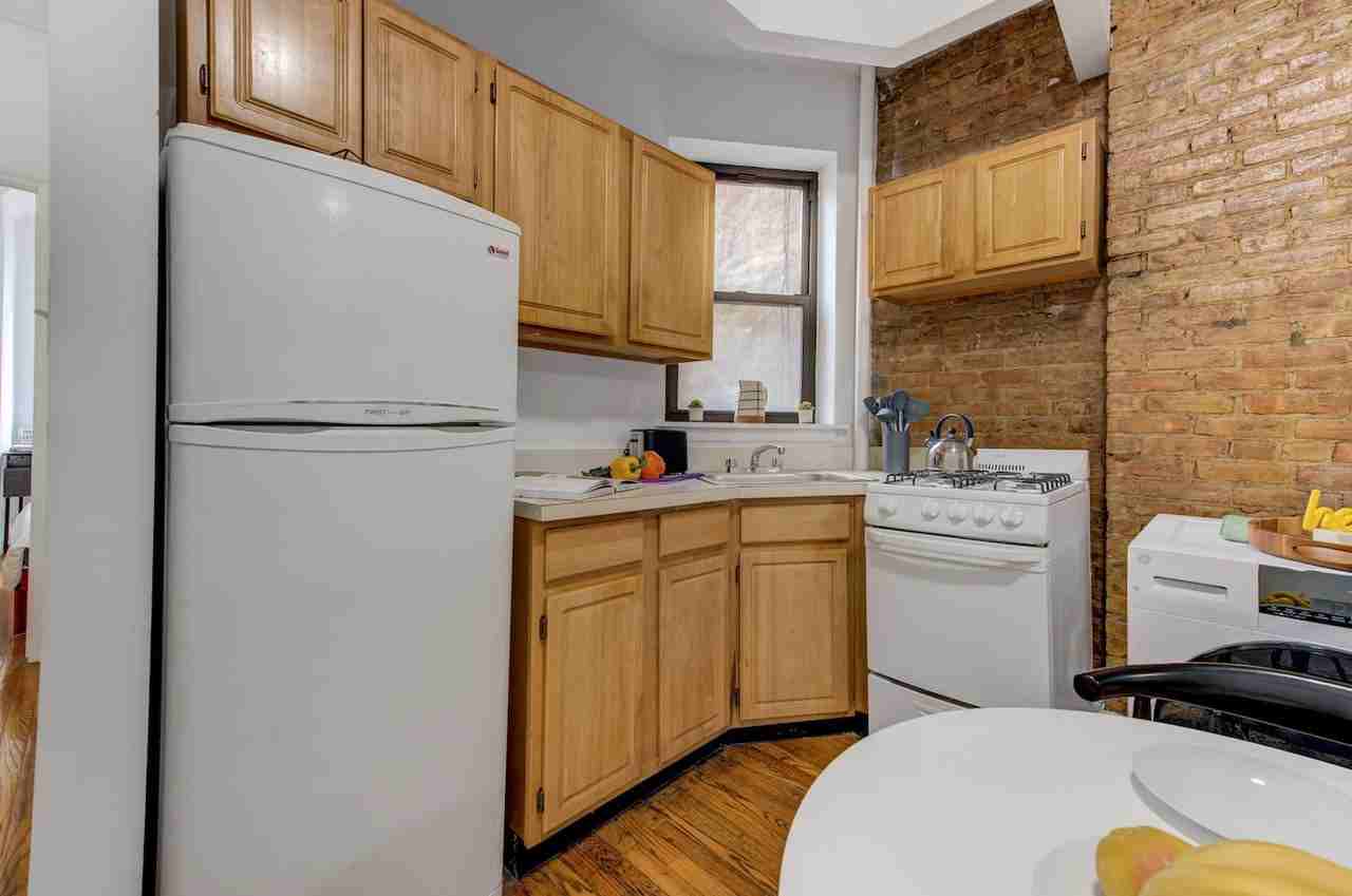 118 East 102nd St, New York, NY 10029 #1 - Photo 7 of 10