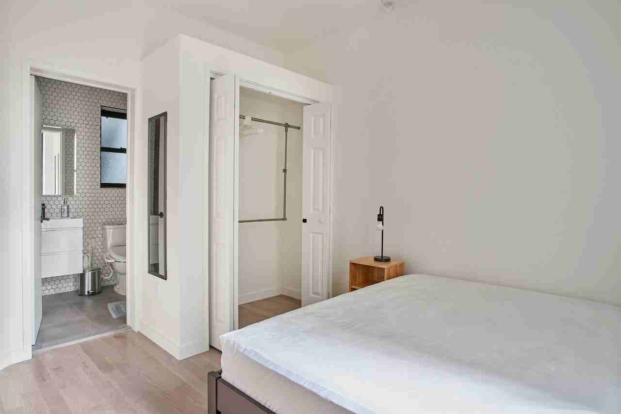 424 West 47th St, New York, NY 10036 #1 - Photo 6 of 13