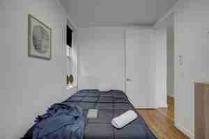 featured image of 6147 Woodbine St #5