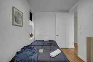 featured image of 6147 Woodbine St #5