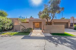 featured image of 4450 E Camelback Rd Unit 1