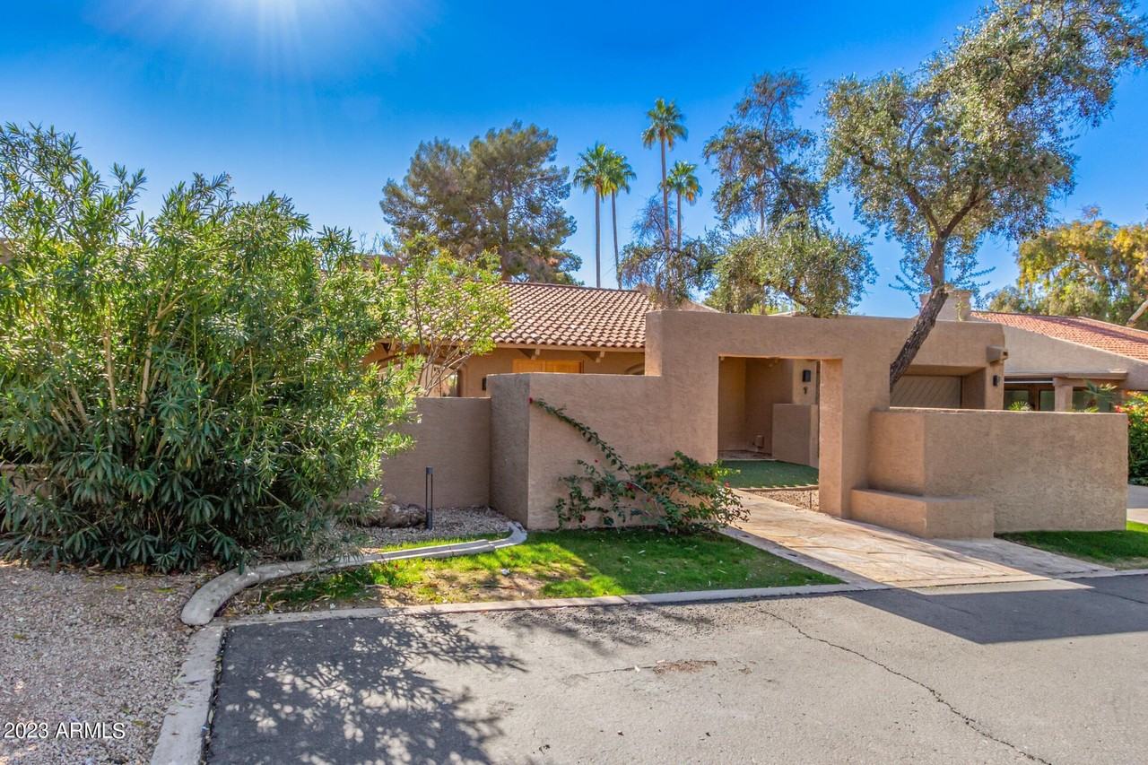 4450 E Camelback Rd Unit 1 - Photo 6 of 50