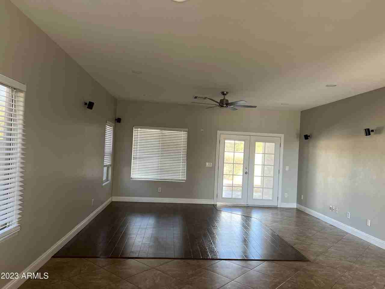 1958 E Shannon St - Photo 5 of 21