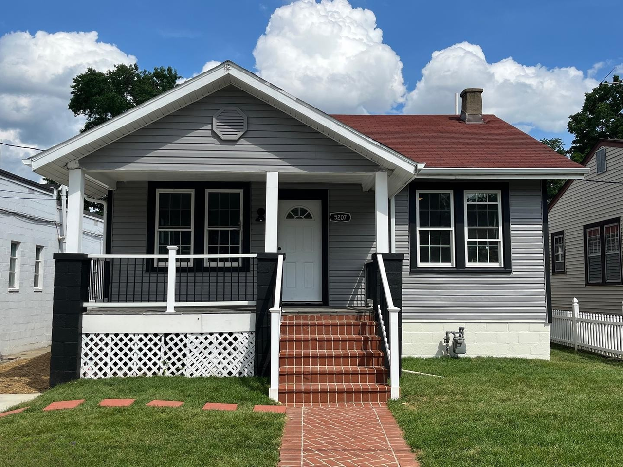 5207 38th Avenue - Photo 6 of 9