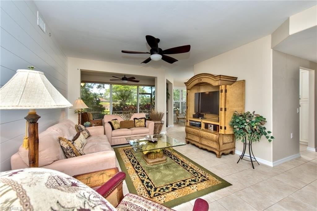 2190 Arielle Dr #902 - Photo 2 of 21