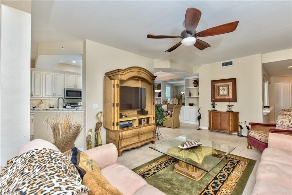 2190 Arielle Dr #902 - Photo 3 of 21