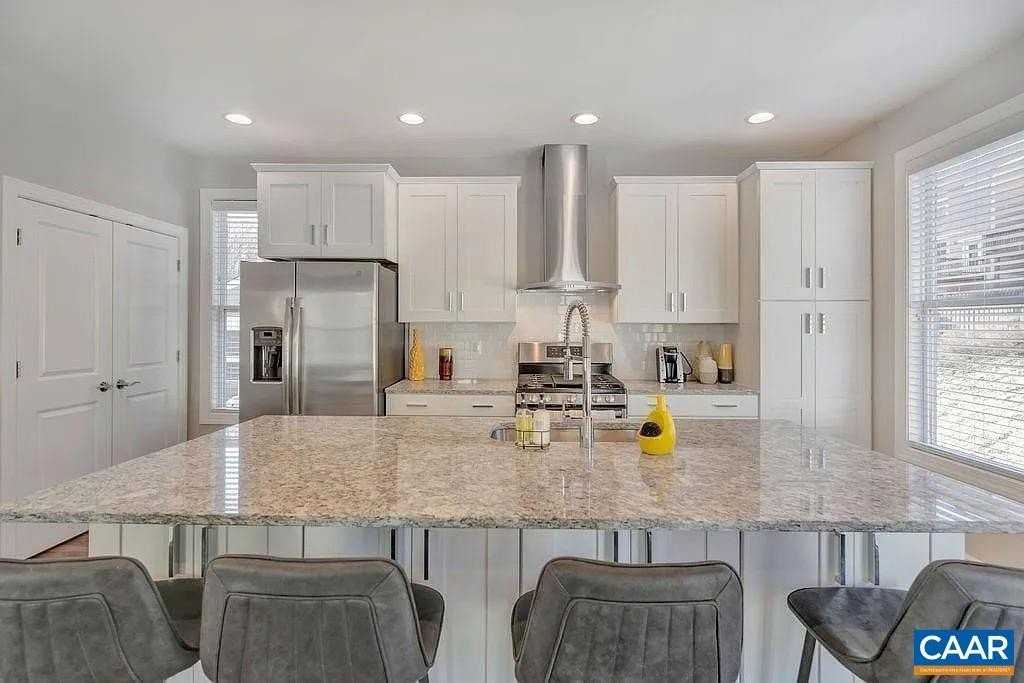 314 Huntley Ave - Photo 2 of 22