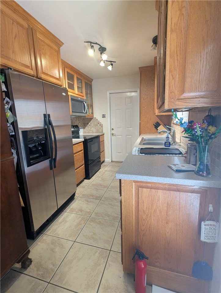 11018 Timbergrove Ln - Photo 2 of 18