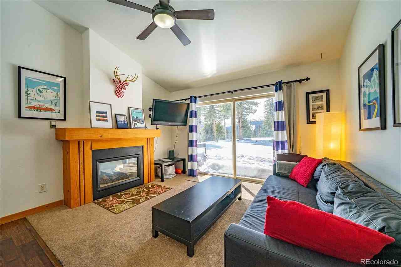 410 Bobcat Ln - Photo 2 of 15