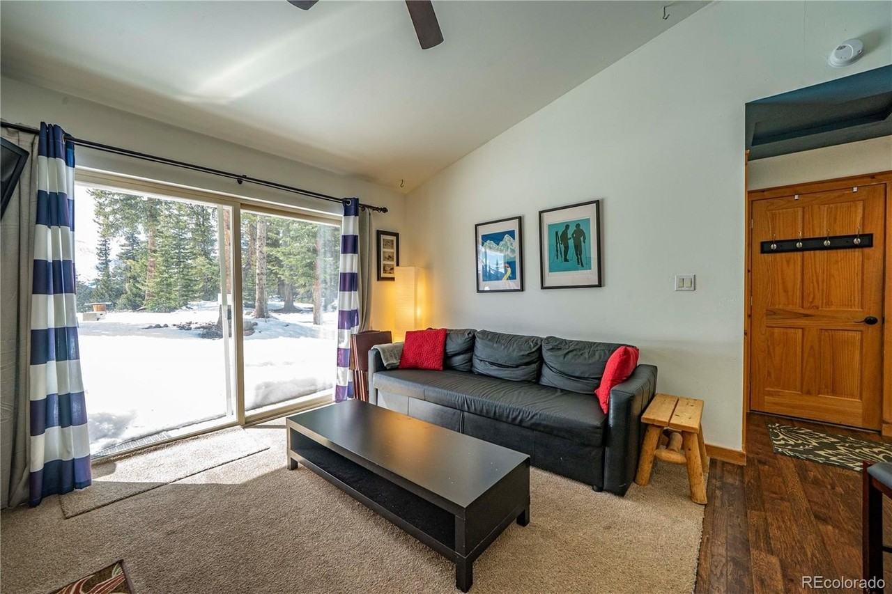 410 Bobcat Ln - Photo 6 of 15