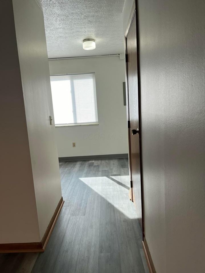 226 S Sandusky St - Photo 4 of 5