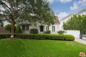 featured image of 458 S Citrus Ave