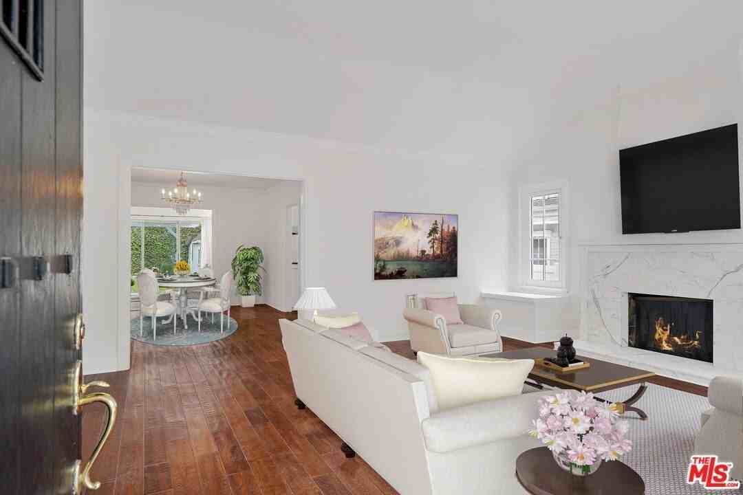 458 S Citrus Ave - Photo 4 of 27