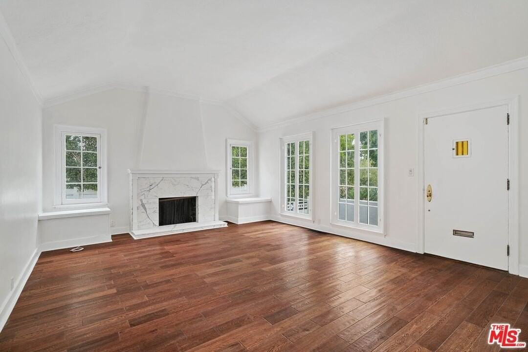 458 S Citrus Ave - Photo 5 of 27