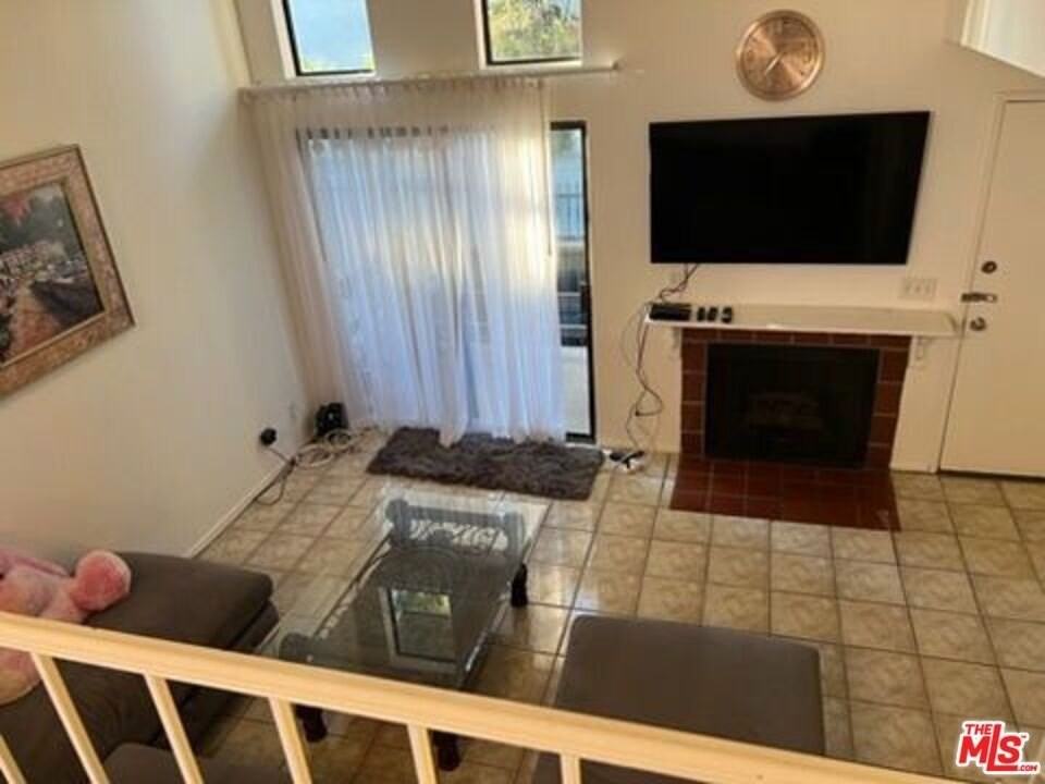 9131 Burnet Ave Unit 10 - Photo 5 of 12