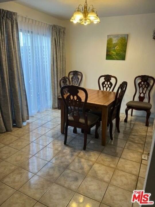 9131 Burnet Ave Unit 10 - Photo 6 of 12