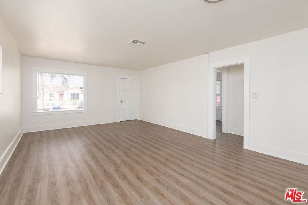 2132 S Cloverdale Ave - Photo 4 of 20