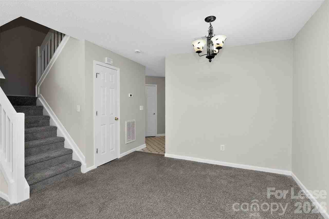 1823 Birch Heights Ct - Photo 5 of 16