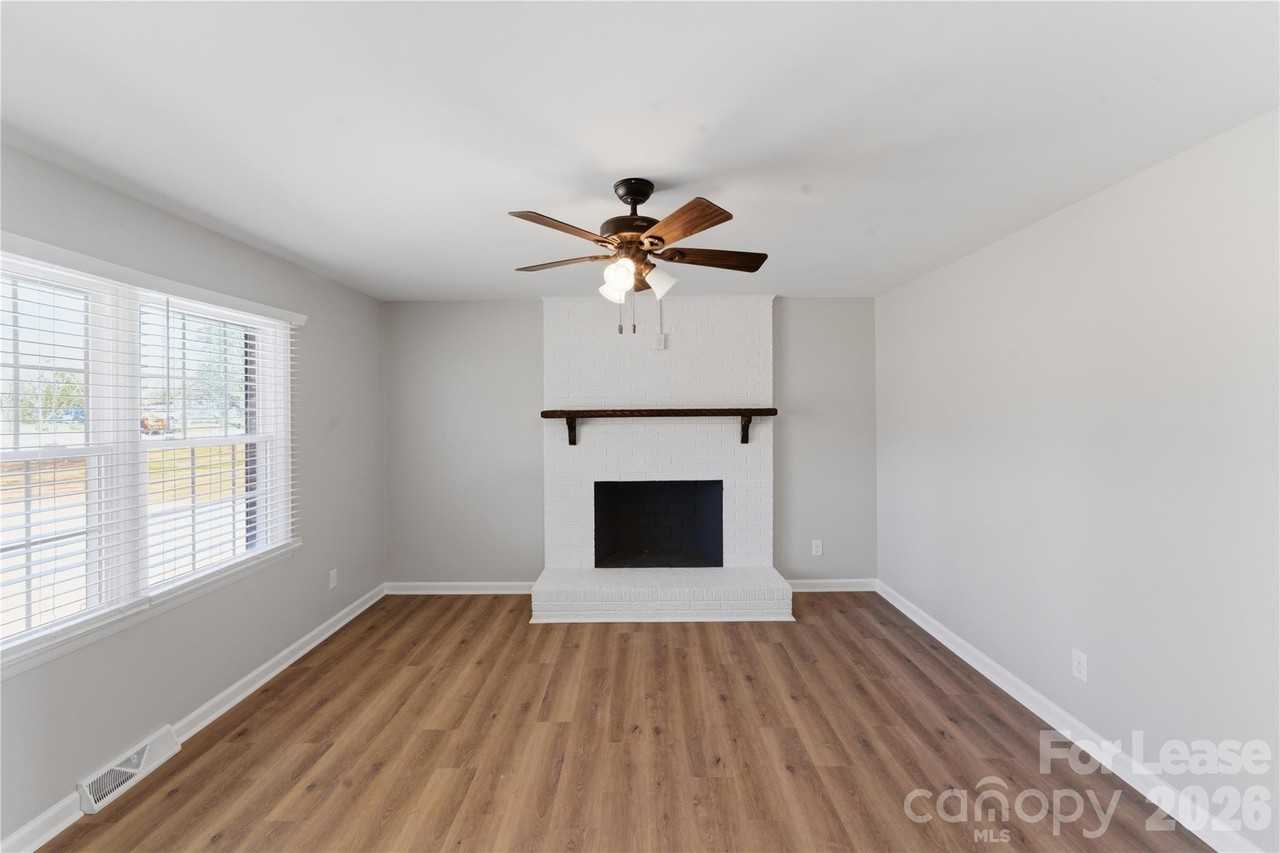 527 Wilson Farm Rd - Photo 2 of 27