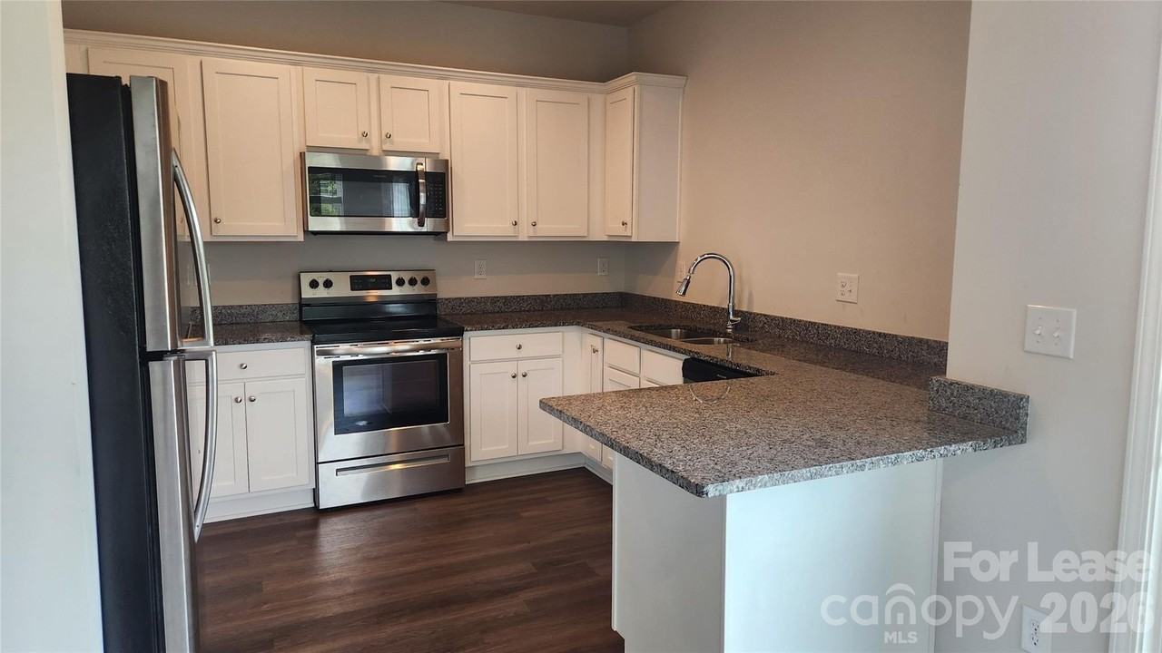 14320 Moss Rd - Photo 4 of 21