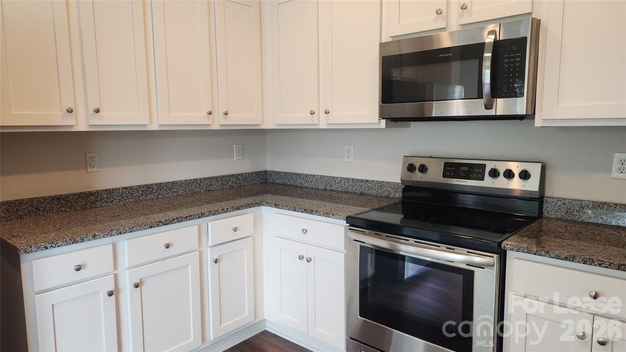 14320 Moss Rd - Photo 5 of 21