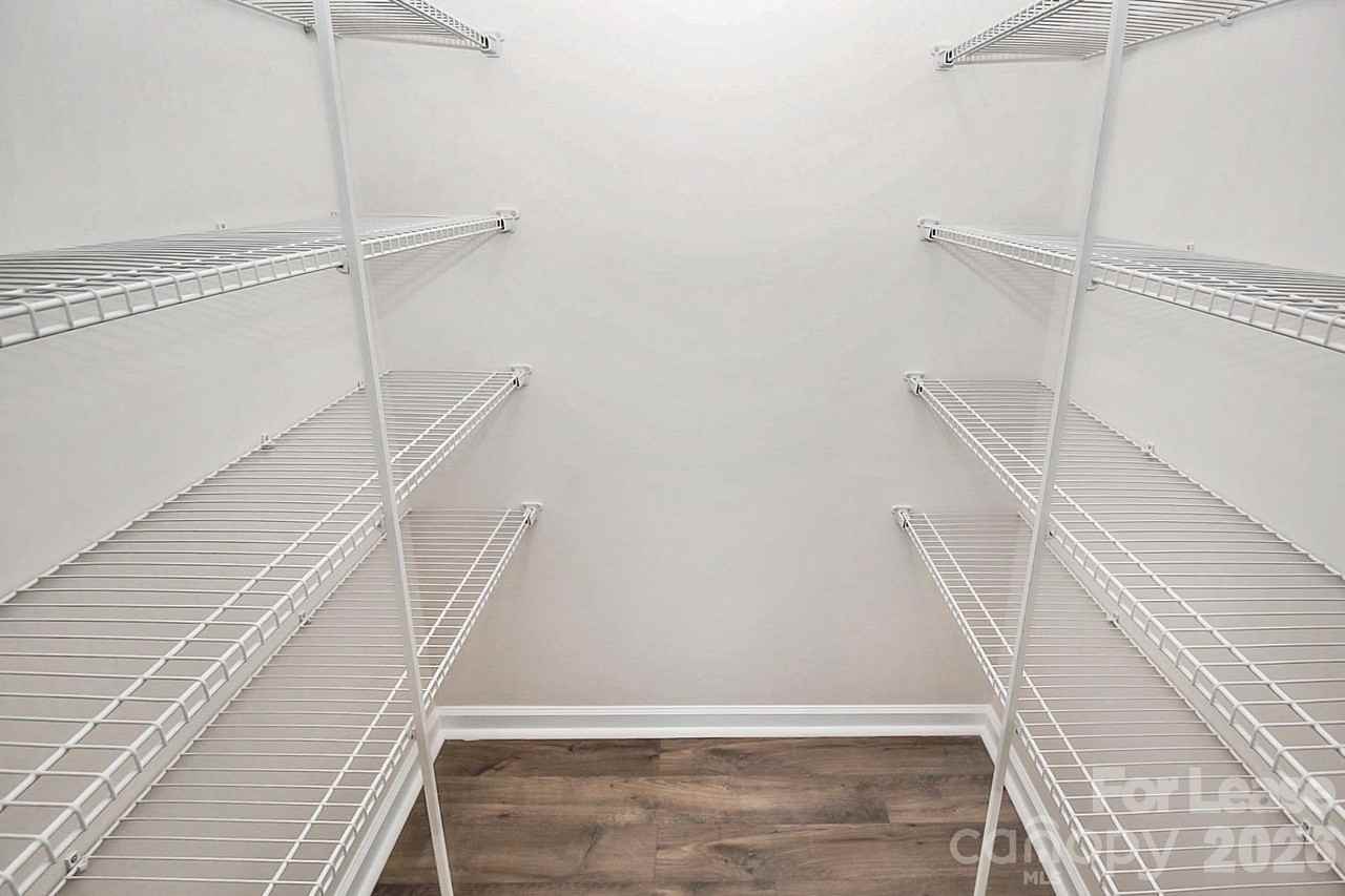 4543 Dover Ct - Photo 6 of 17