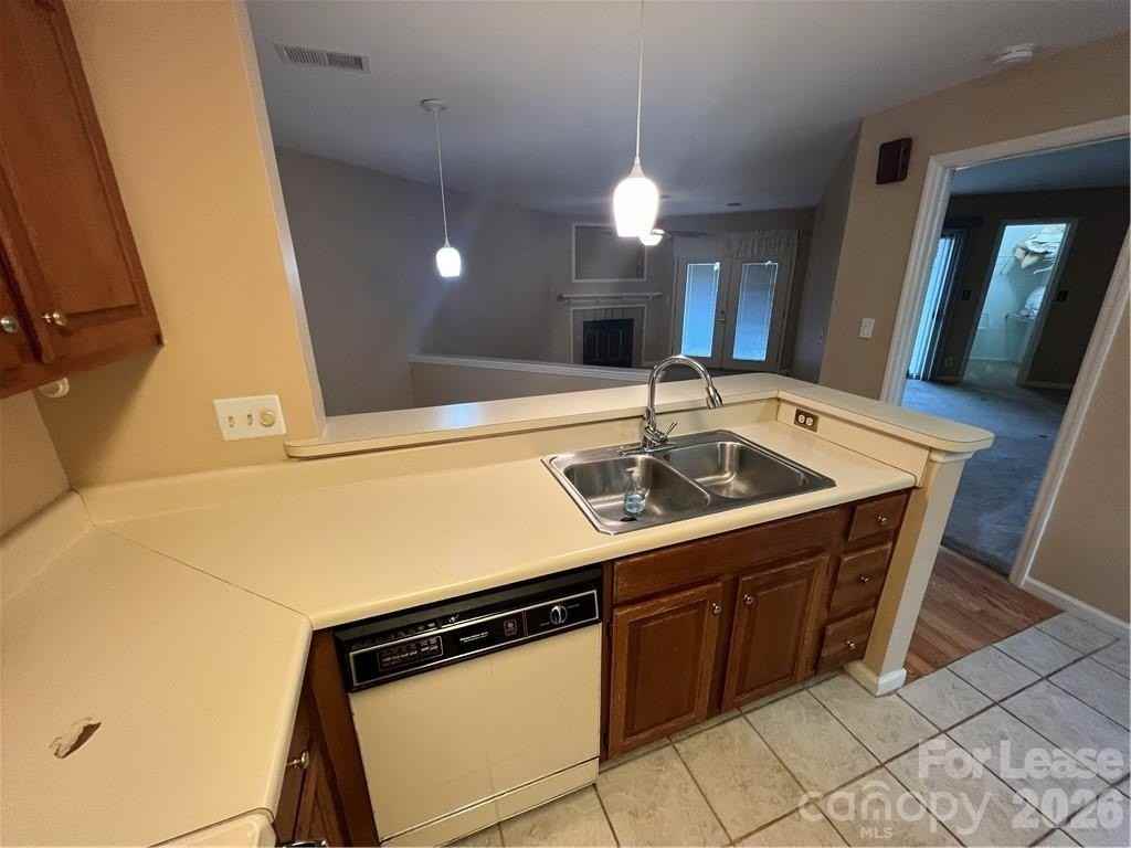 18817 Nautical Dr - Photo 4 of 14