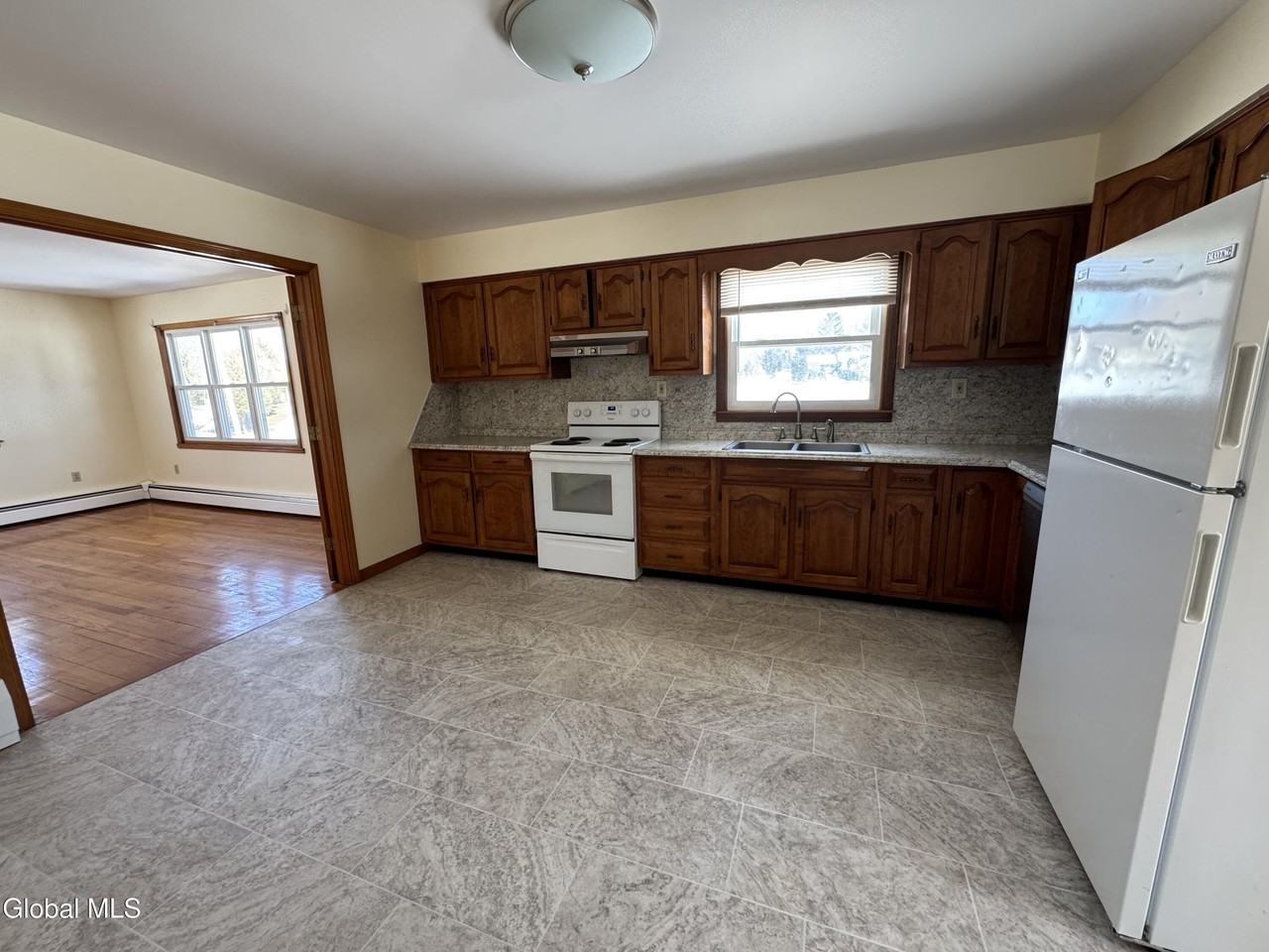 60 Bloomingrove Dr - Photo 7 of 12