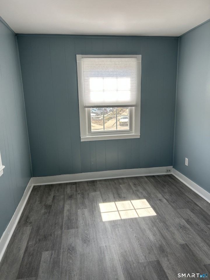 2324 Post Rd - Photo 4 of 6