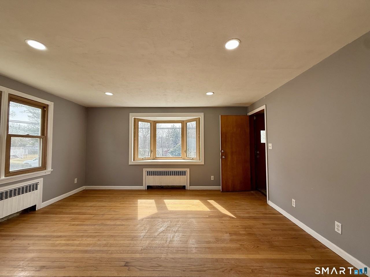 37 Alexander Ave Unit 1 - Photo 3 of 14