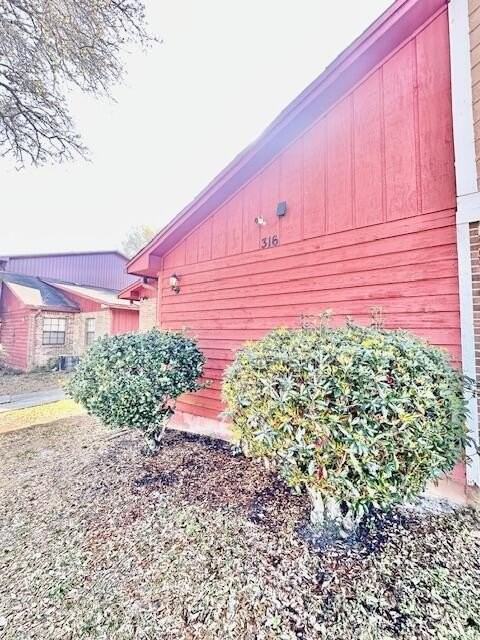 316 Davenport Ct - Photo 2 of 28