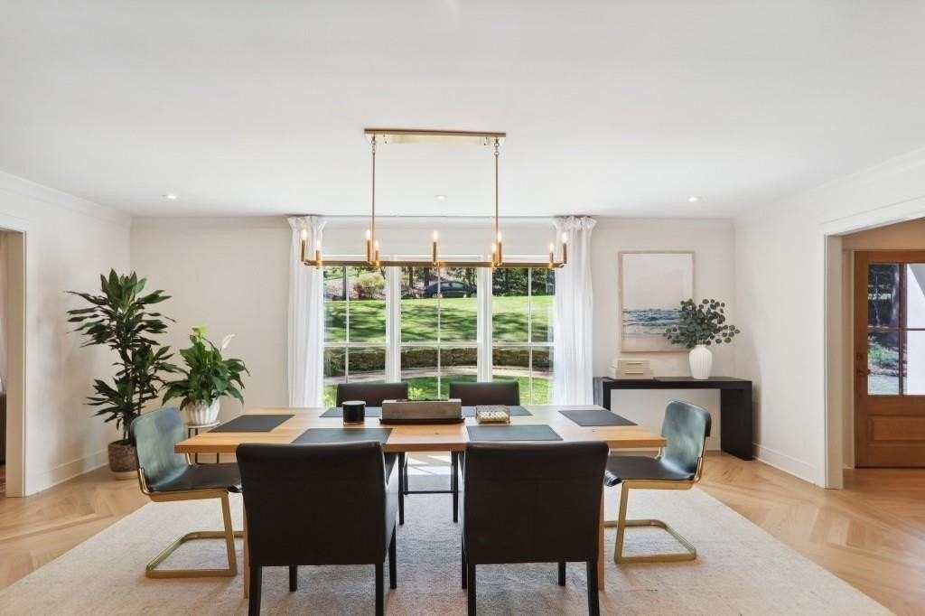 1007 Somerset Dr Nw - Photo 7 of 40