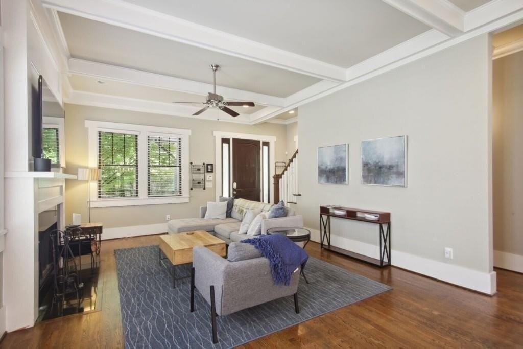 519 N Highland Ave Ne - Photo 5 of 25