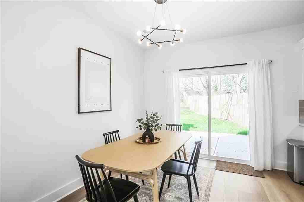 1210 Cleburne Ave Ne - Photo 7 of 25