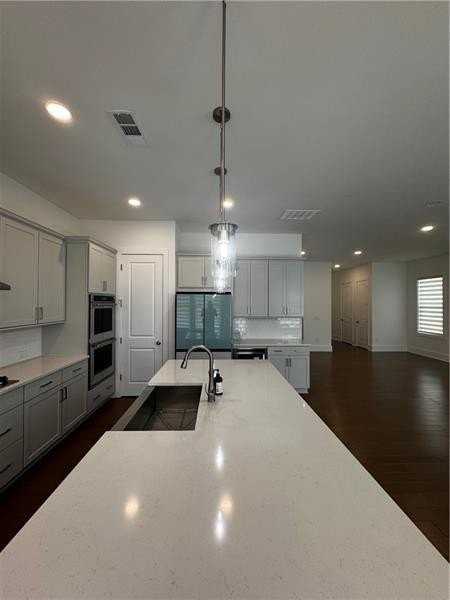 1255 Westshore Dr - Photo 7 of 36