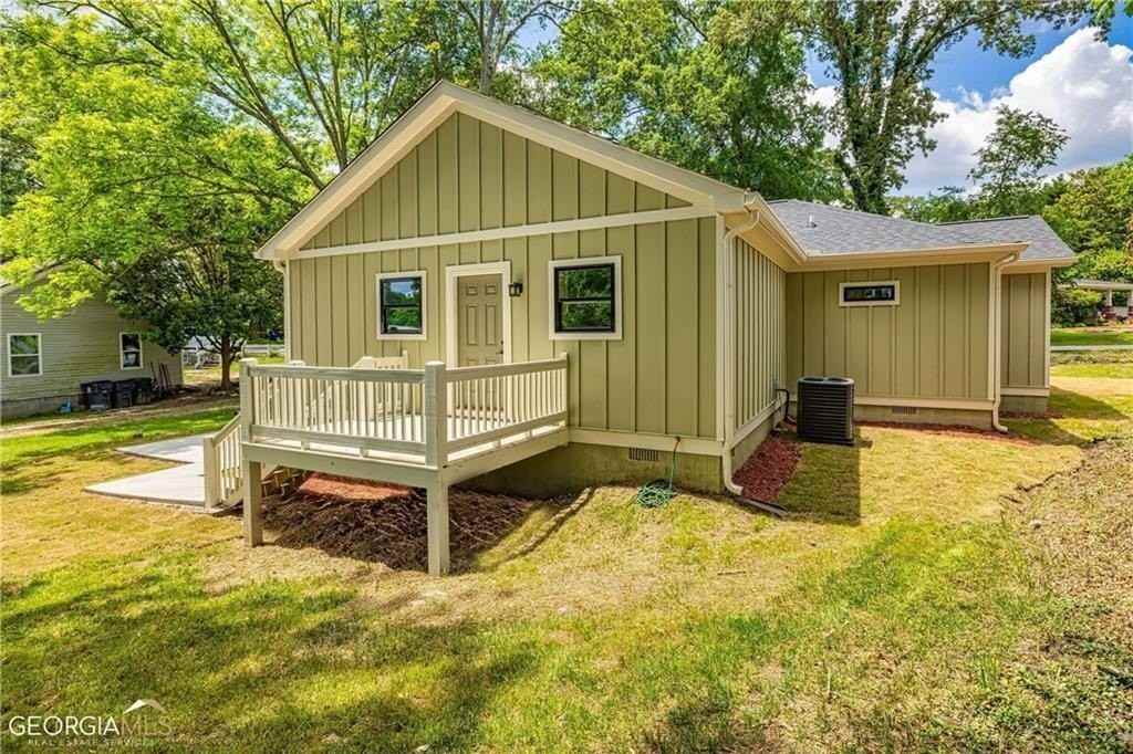 106 Maple St - Photo 3 of 15