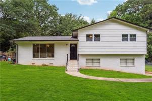 featured image of 2985 Dodson Dr