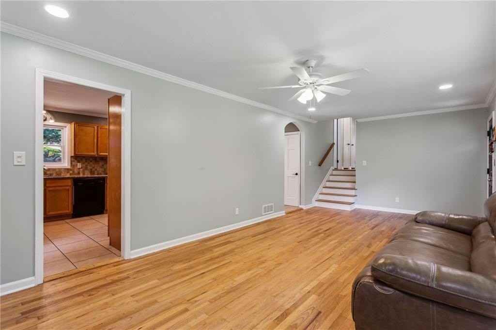 2985 Dodson Dr - Photo 7 of 26