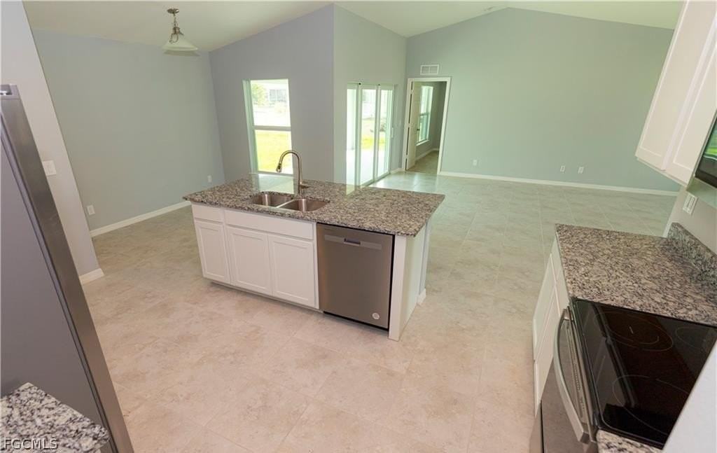 1400 Sw 1st Ter - Photo 6 of 19